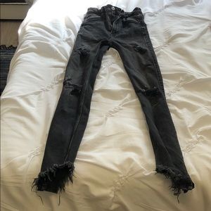 Black distressed skinny jeans